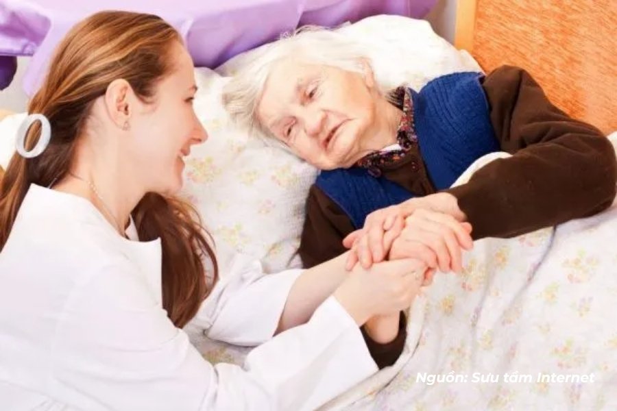 Mơ thấy mẹ bị bệnh phản ánh lo lắng về sức khỏe và tinh thần